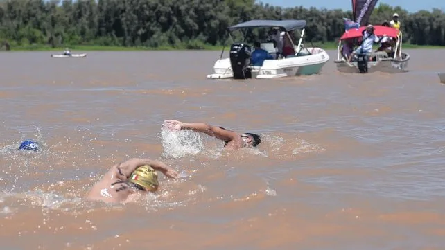 Tras batallar por casi 9 horas, Alessio Occhipinti es el gran ganador de la Maratón Santa Fe-Coronda