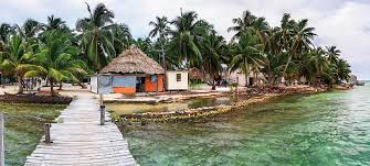 Por qué ir a Belice: playas de arena blanca, cuevas con ríos subterráneos, templos mayas en la selva, el Gran Agujero Azul y la 